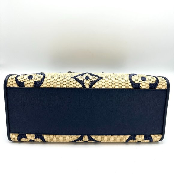 Louis Vuitton By The Pool Woven Raffia OnTheGo MM - Picture 5 of 9